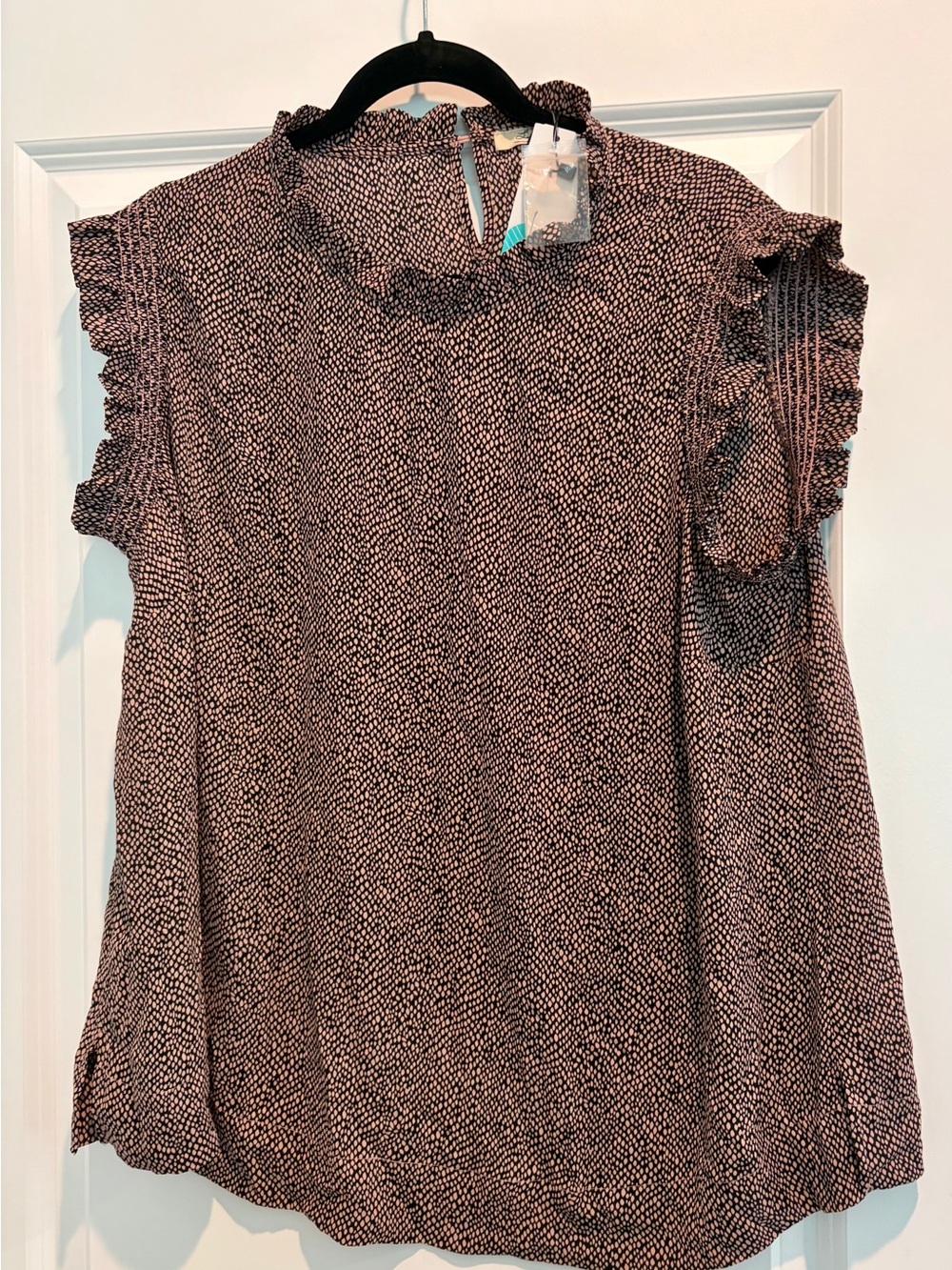 Cap-Sleeve Ruffle-Neck Blouse in Pink and Black